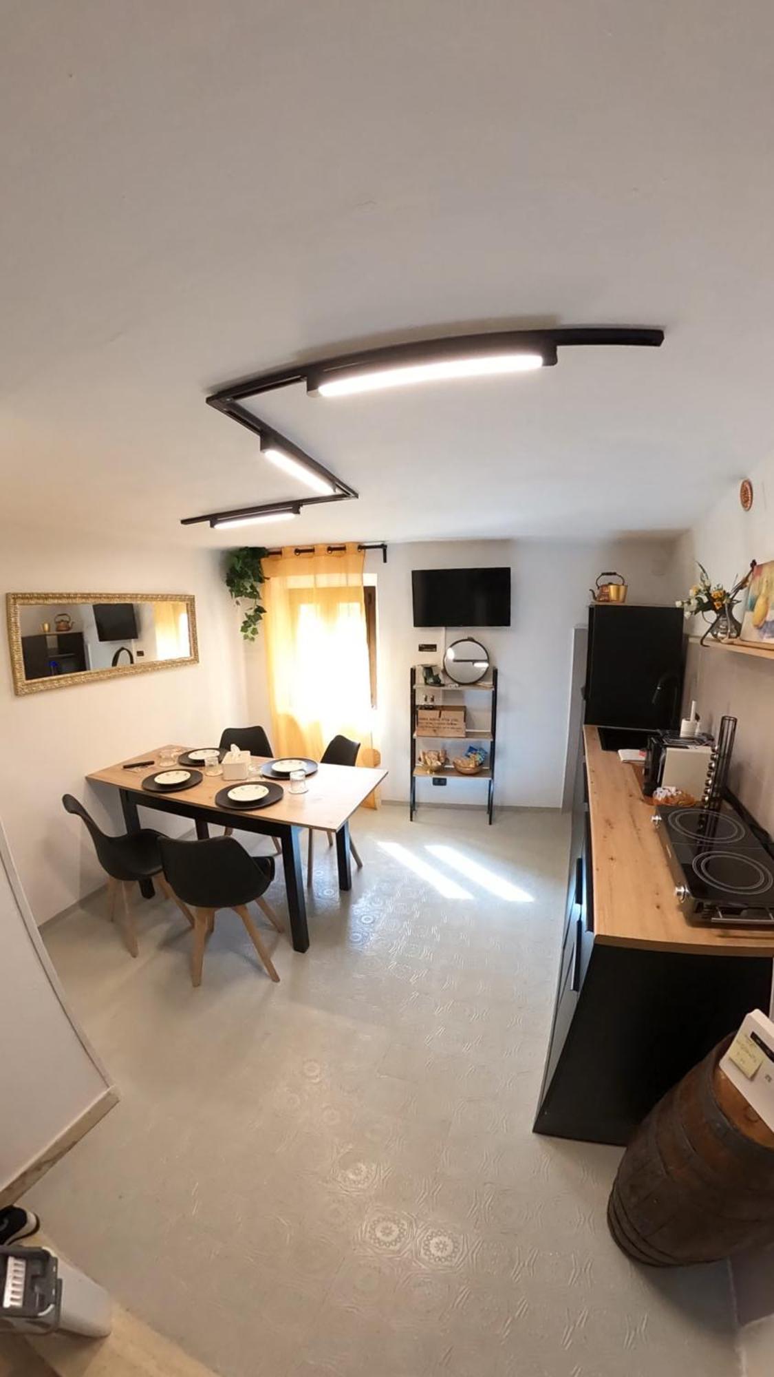 Casa Nel Centro Storico Apartment ซานจีมิญญาโน ภายนอก รูปภาพ